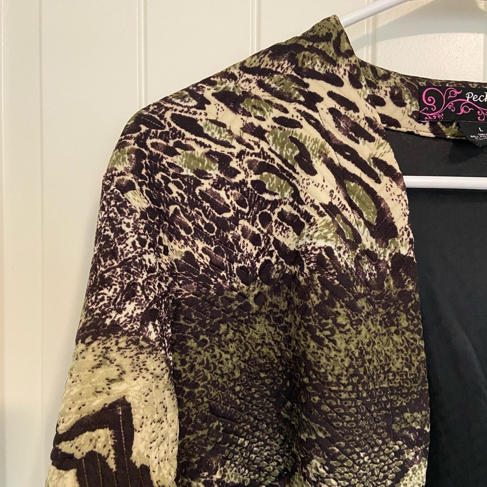 NWOT Peck & Peck women’s snake print ruched sleeve open 3/4 sleeve jacket large - Picture 2 of 7